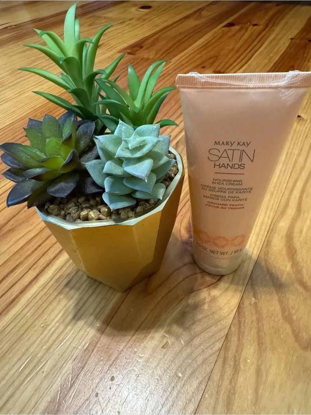 Mary Kay Satin Hands Nourishing Shea Hand Cream ORCHARD PEACH New & Sealed 3oz